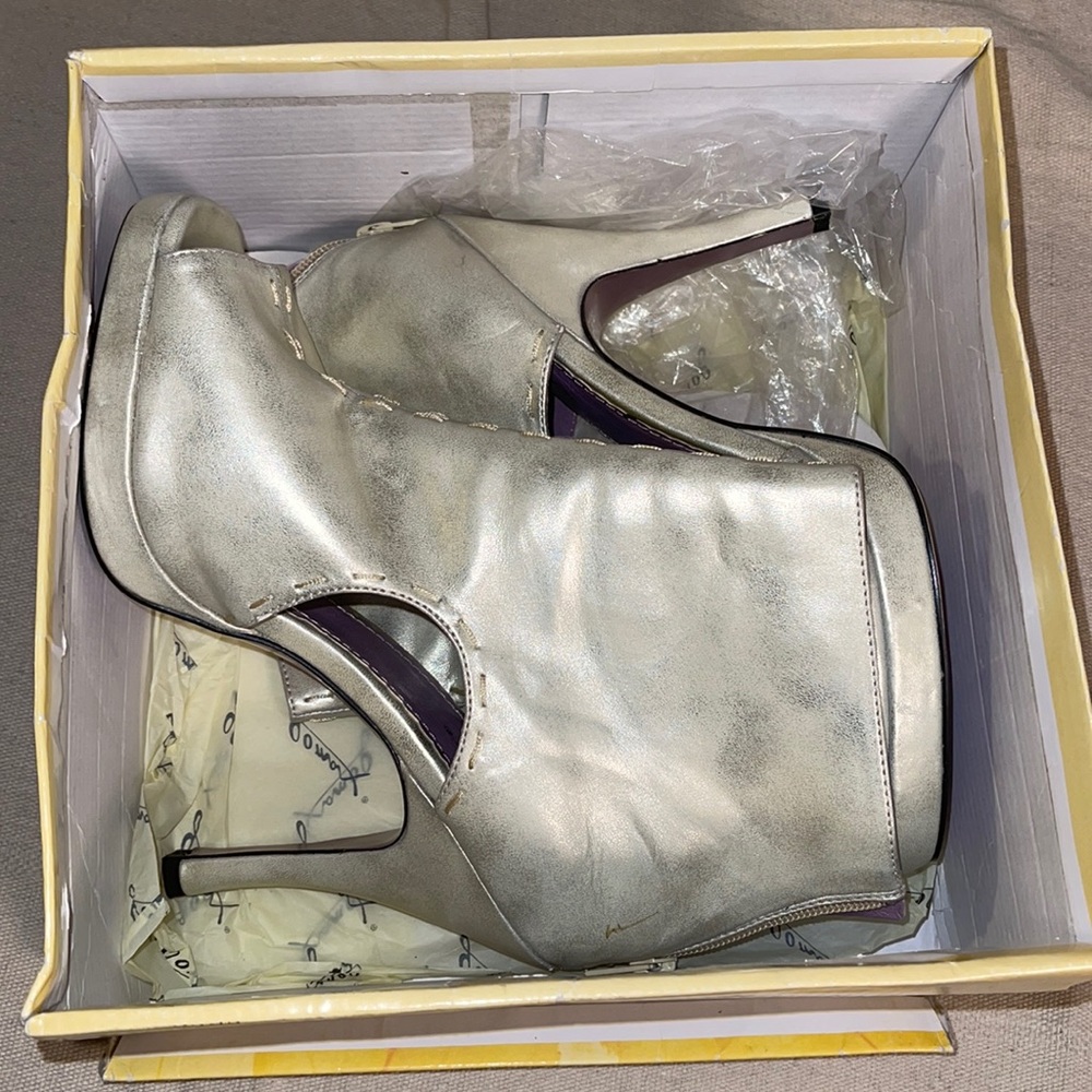 Women’s Designer Shoes